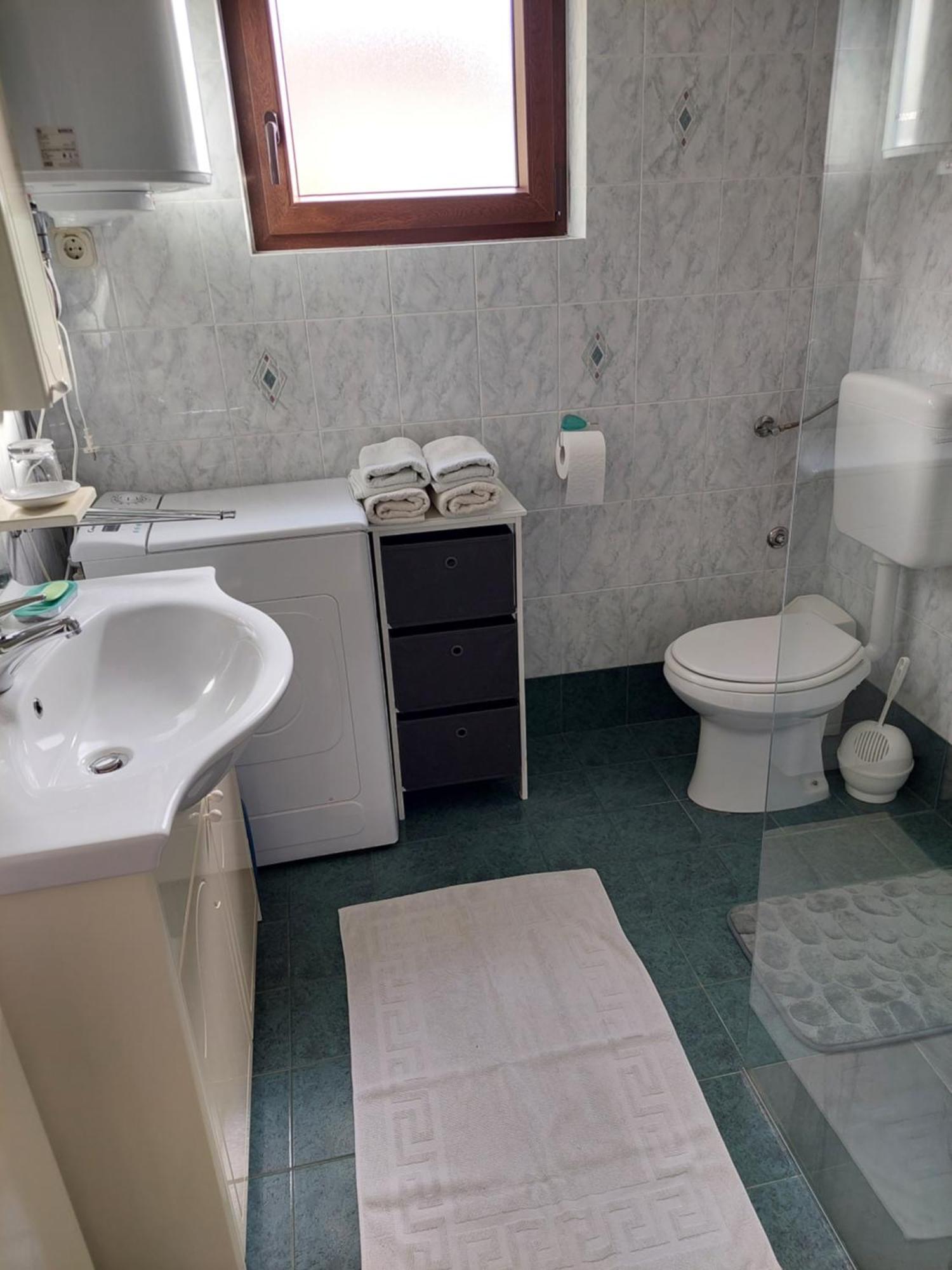 Apartment Fabris Roč Eksteriør bilde