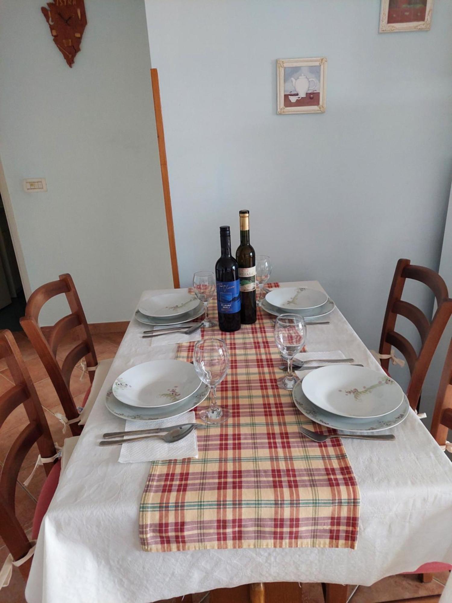 Apartment Fabris Roč Eksteriør bilde